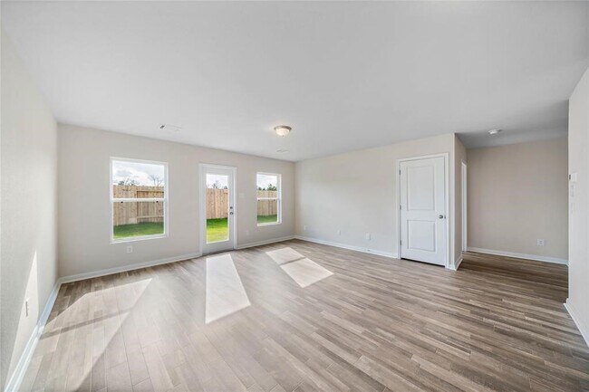 Building Photo - 164 Red Clover