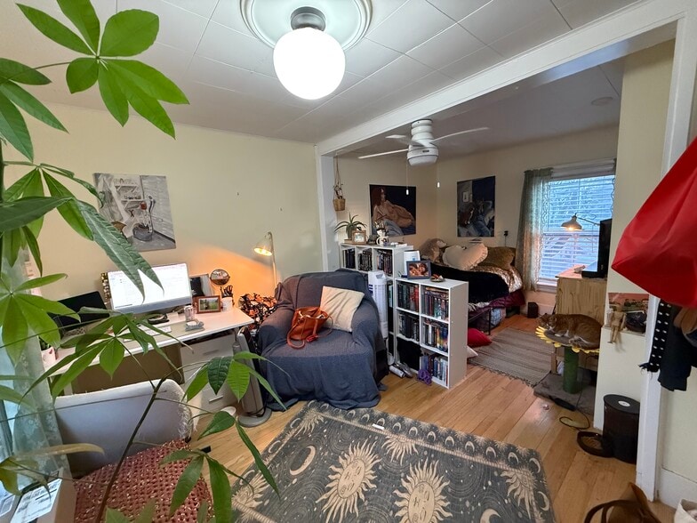 Building Photo - 219 Washington St