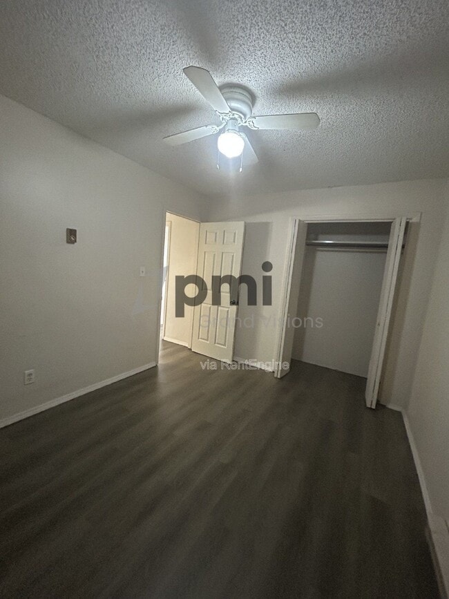 Building Photo - 24 W Buchanan Ave