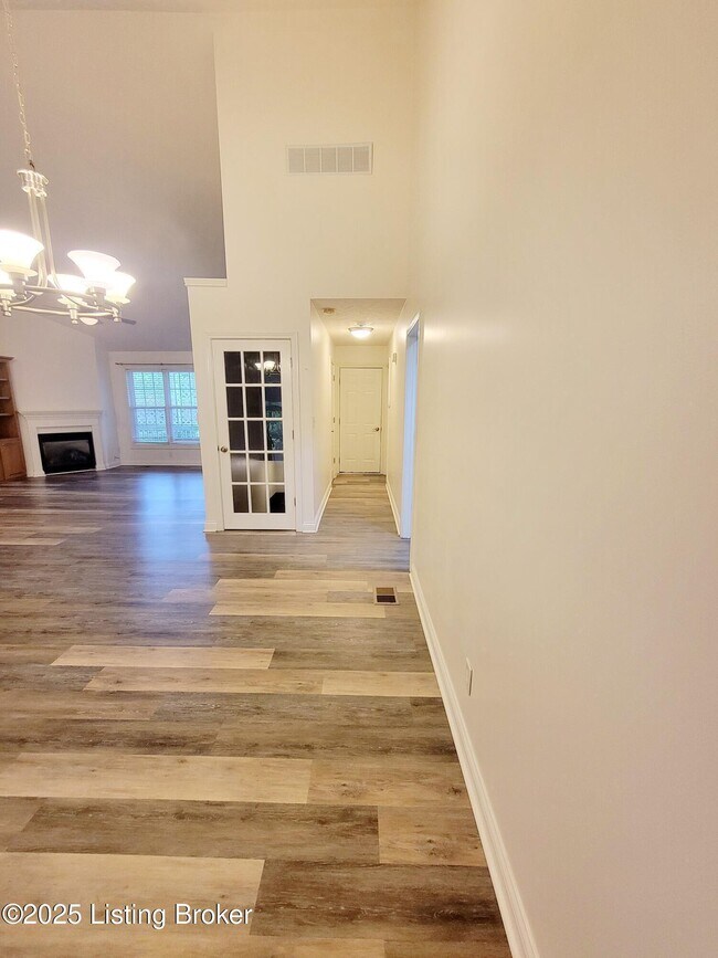 Building Photo - 12611 Bernay Pl