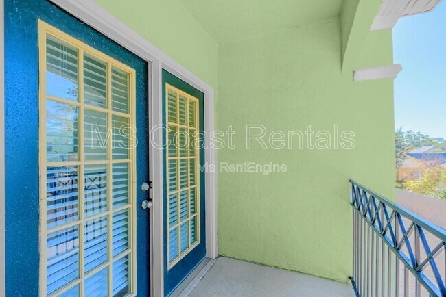 Building Photo - 2252 Beach Dr