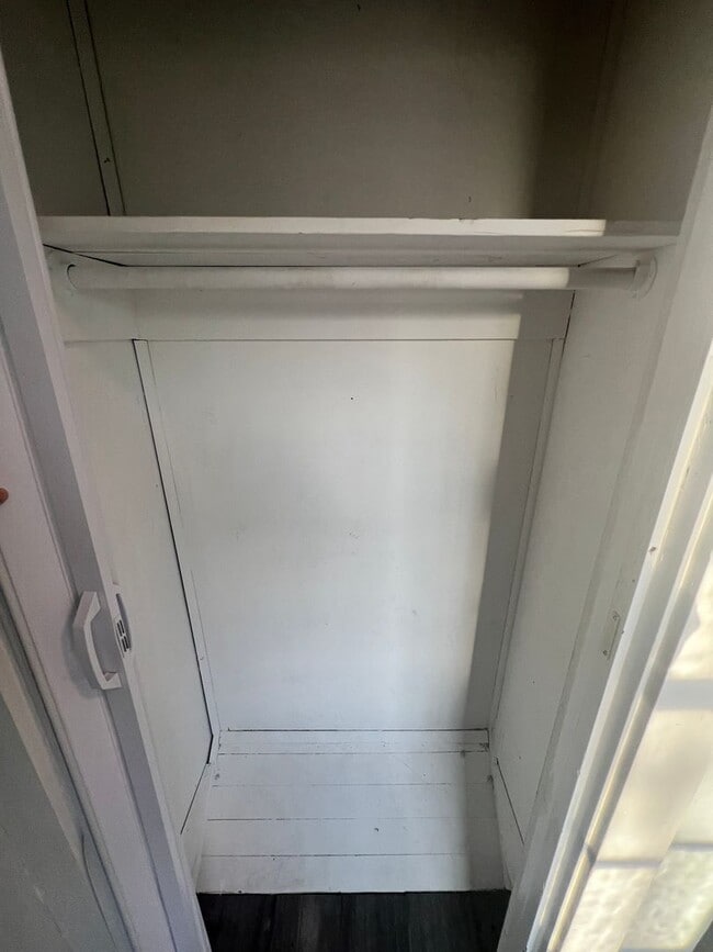 Building Photo - 1011 Merritt St