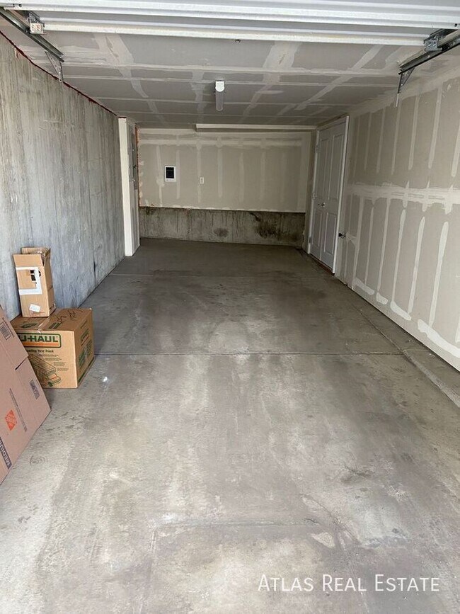 Building Photo - 2018 N Bryant St