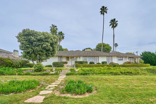 Building Photo - 2136 Paseo Del Mar