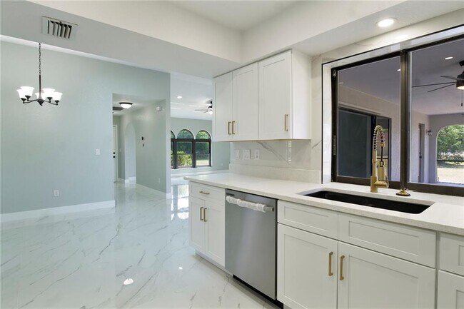 Building Photo - 1147 Yachtsman Ln
