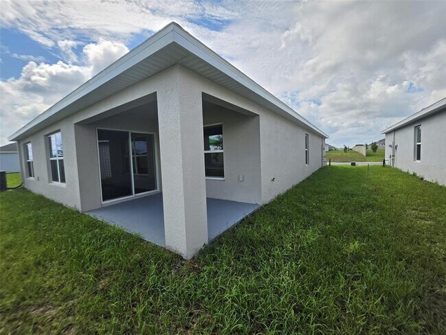 Building Photo - 4631 SW 88 Pl