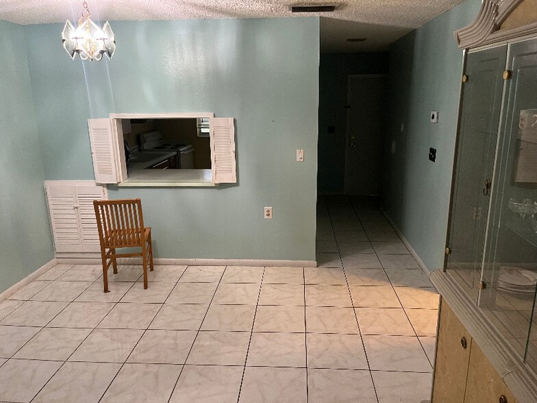 Building Photo - 1900 S Kanner Hwy