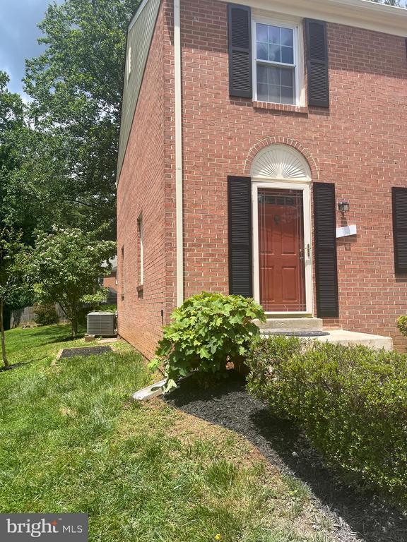 Building Photo - 12140 Bentridge Pl