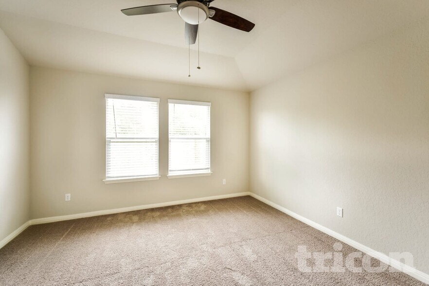 Building Photo - 13523 Emerson Wy