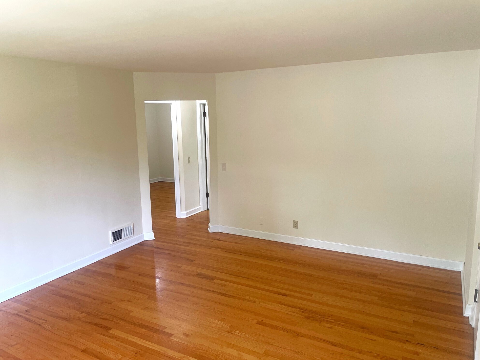 Building Photo - 409 Palomino Ln