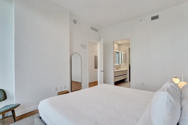 Building Photo - 1220 17th St