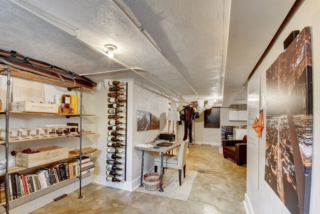 Building Photo - Gorgeous duplex near Cherry Creek!