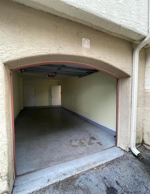 Building Photo - 827 Camargo Way