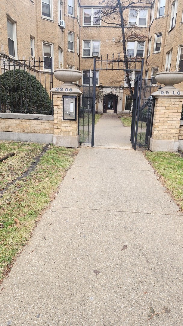Primary Photo - 2212 E 70th St