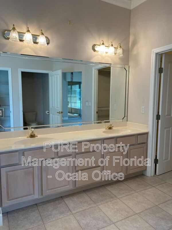 Building Photo - 5948 SW 89th St