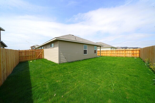 Building Photo - Newly Built Home in Red River Ranch Neighborhood of Cibolo, TX Realtor Commission: $500