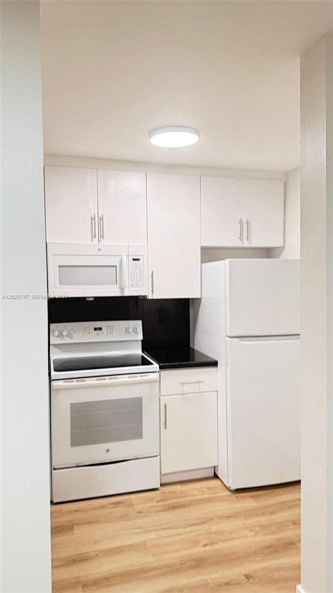 Building Photo - 13965 SW 91st Terrace
