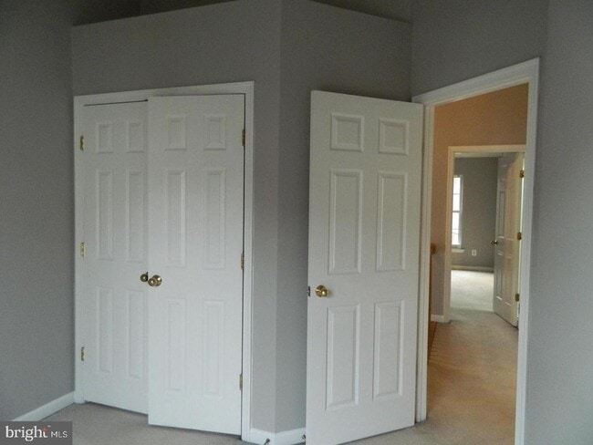 Building Photo - 7574 Great Swan Ct