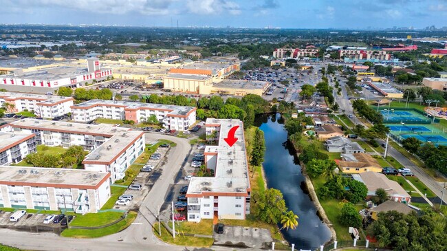 Building Photo - 4310 NW 12th Ct