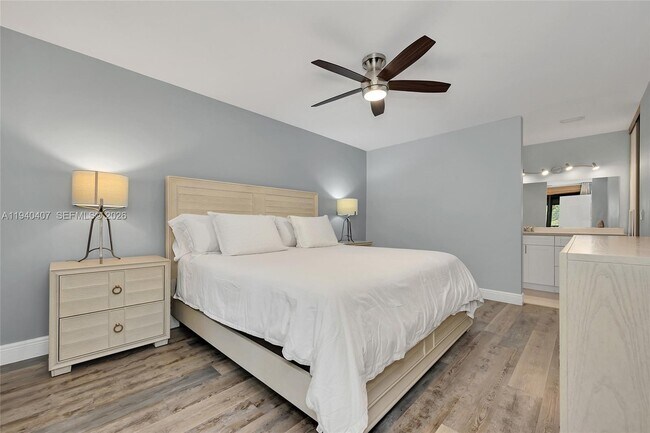 Building Photo - 2676 Carambola Cir N