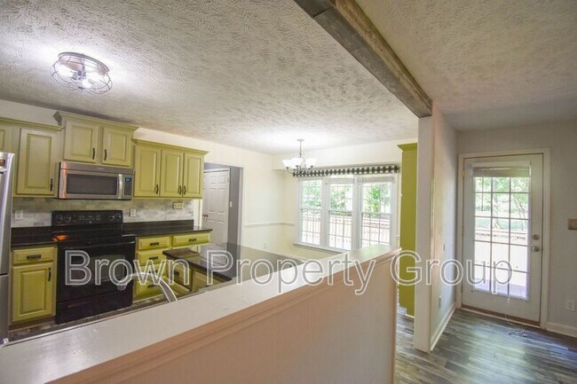 Building Photo - 867 Long Iron Dr