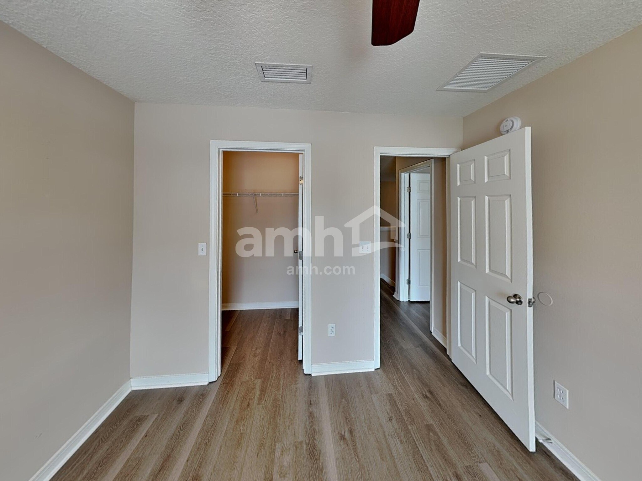 Building Photo - 2531 Fox Hill Ln
