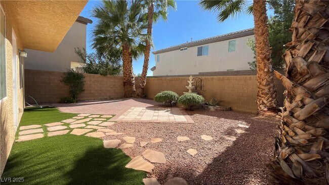 Building Photo - 259 Dogleg Dr