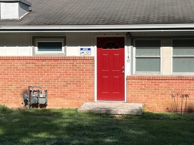 Building Photo - 1740 N 50th Ter