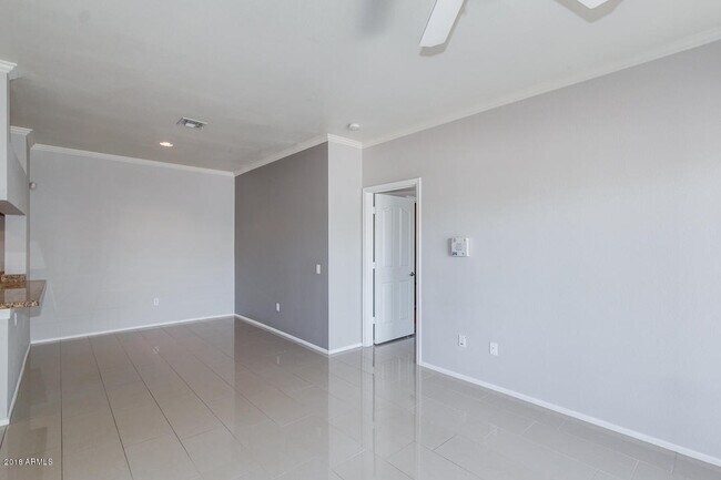 Building Photo - 16013 S Desert Foothills Pkwy