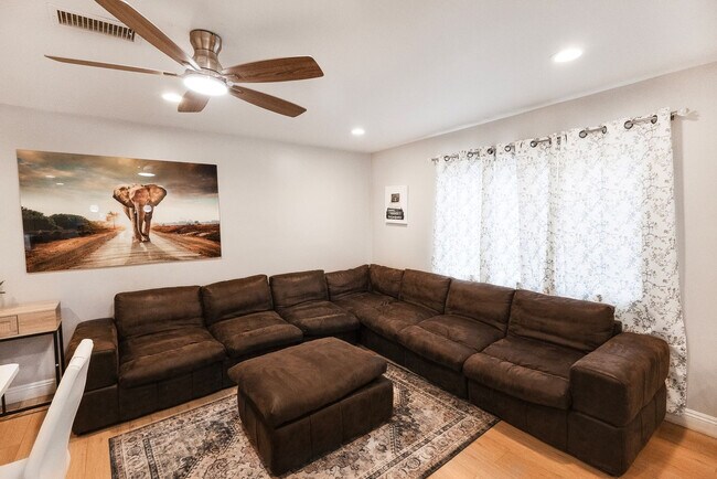 Building Photo - 8354 Adams St