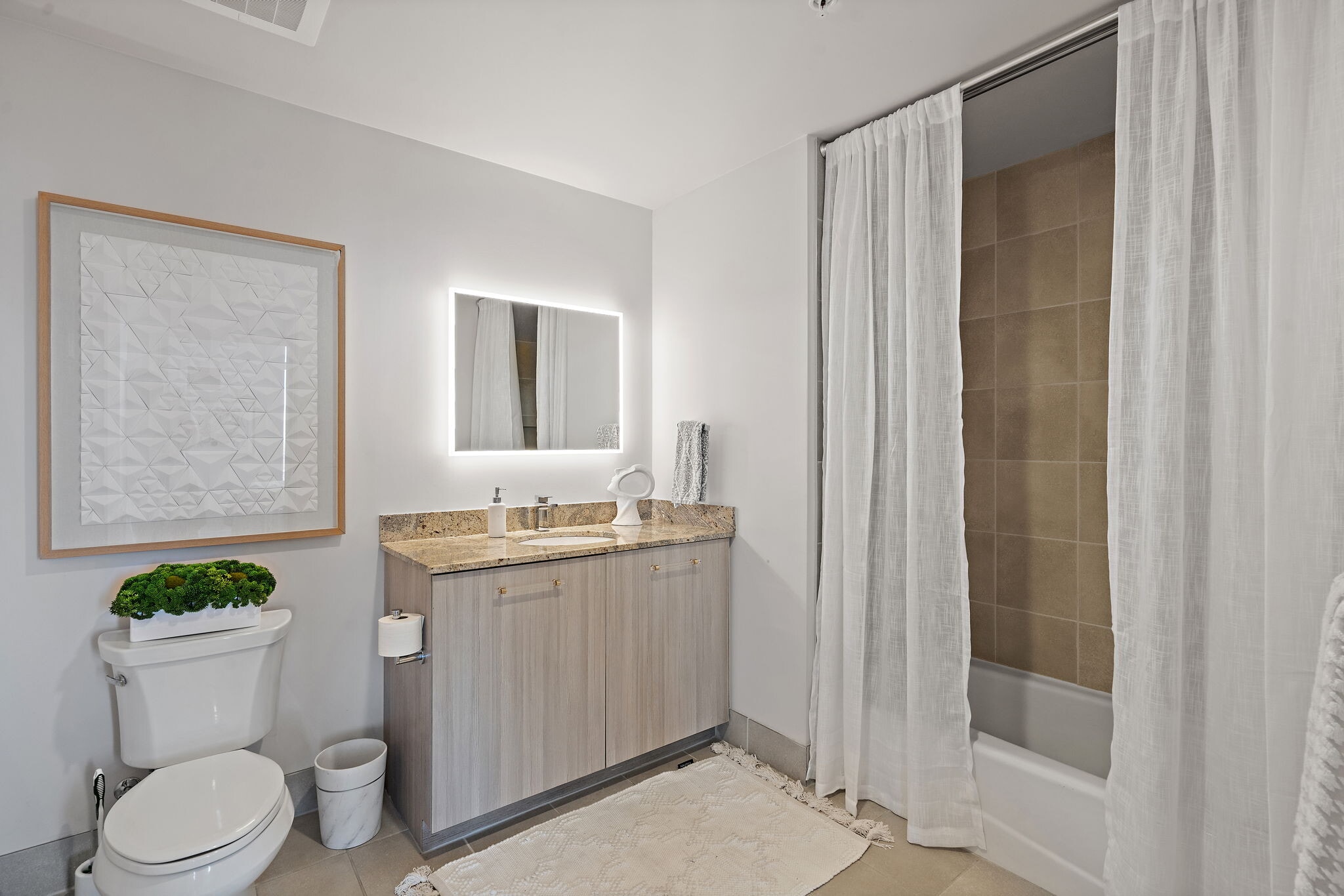 Guest bath - shower - 515 Church St