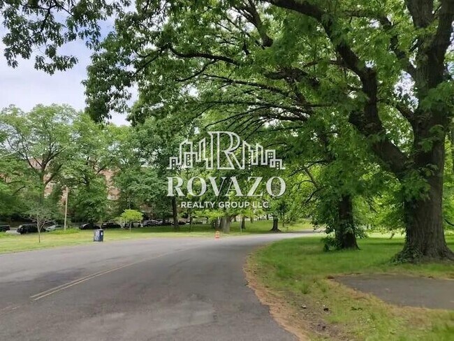 Building Photo - 603 Elizabeth Ave