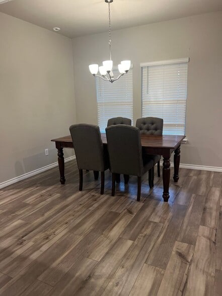 Building Photo - 7326 Star Gazer Dr