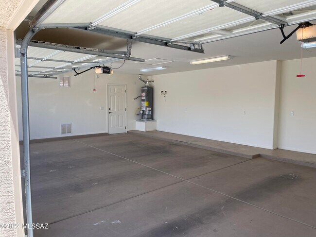Building Photo - 5320 W Christmas Cholla St