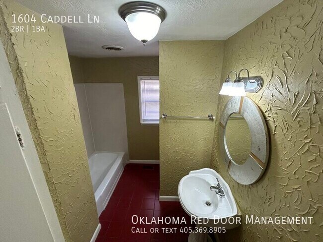 Building Photo - 1604 Caddell Ln