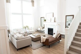 Building Photo - Pet-Friendly Upgraded 4-Bedroom Home with ...
