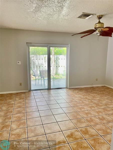 Building Photo - 5871 Woodland Point Dr