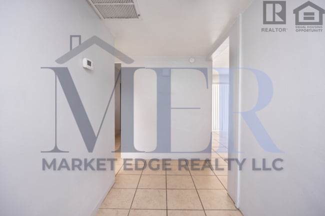 Building Photo - 3Bed/2Bath House at 19th Ave/Camelback! Move-In Ready on 06/11/2026! -- NO HOA! CORNER LOT!