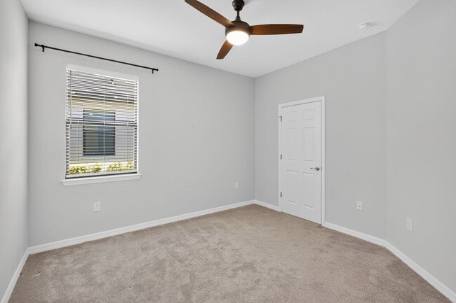 Building Photo - Annual Unfurnished 2 Bedroom 2 Bathroom with a Den located in the Preserve at the West Villages!