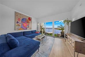 Building Photo - Bayview Drive, Sunny Isles Beach, FL 33160 - 1 BR 1.5 BA condo