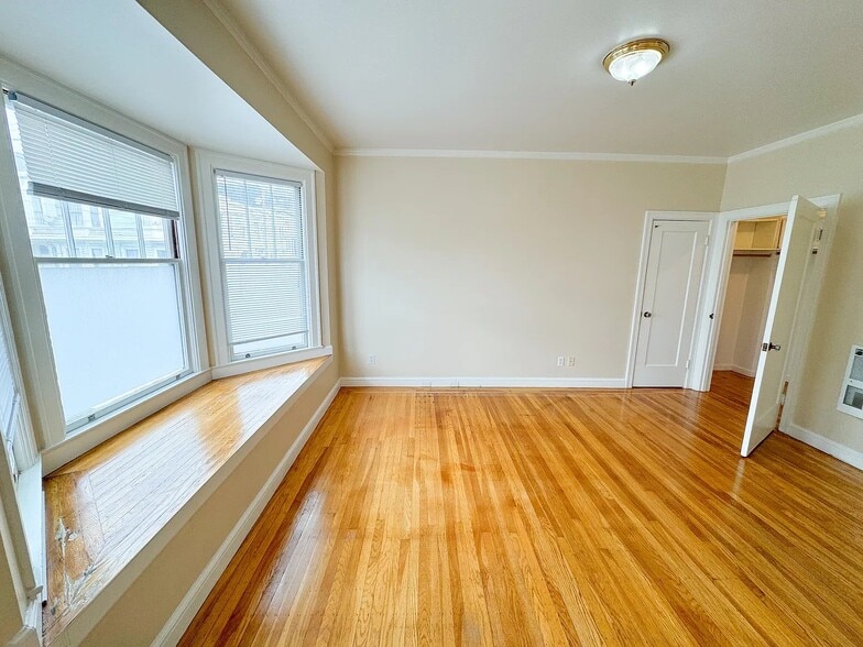 Building Photo - 2495 Sutter St