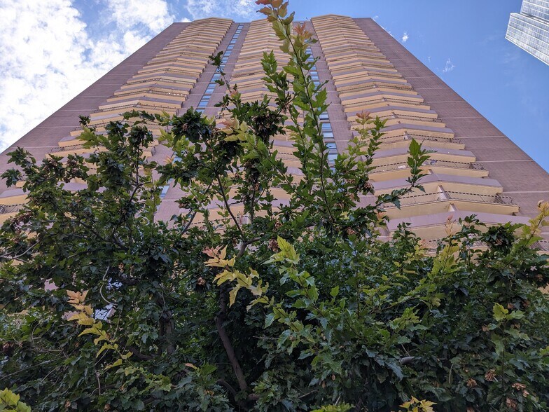 Building Photo - 1020 15th St