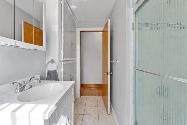 Building Photo - 3 Melo Rd