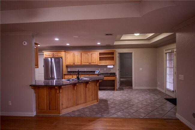 Building Photo - 202 Dawn Dr