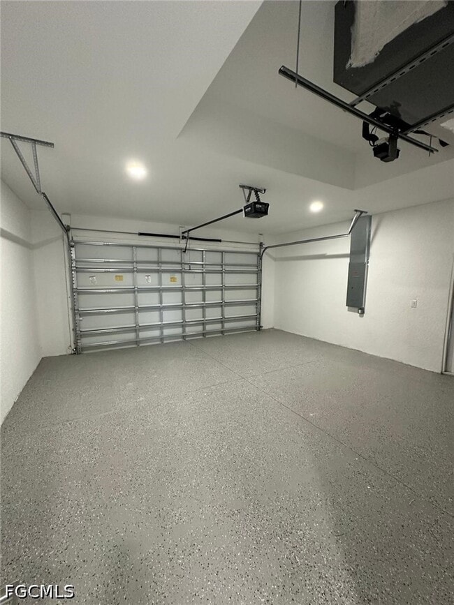 Building Photo - 1051 Eisenhower Blvd