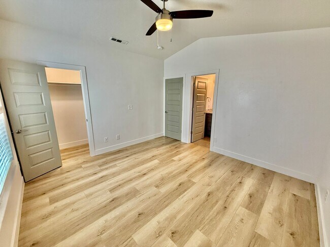 Building Photo - Four Bedroom Remodeled Home in Red Cliffs