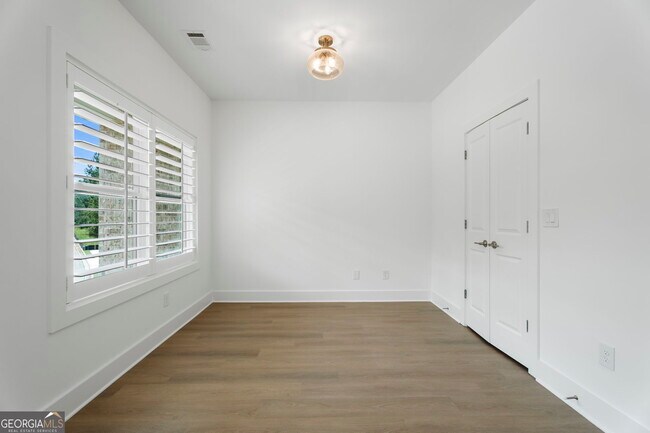 Building Photo - 173 Brush Creek Ct
