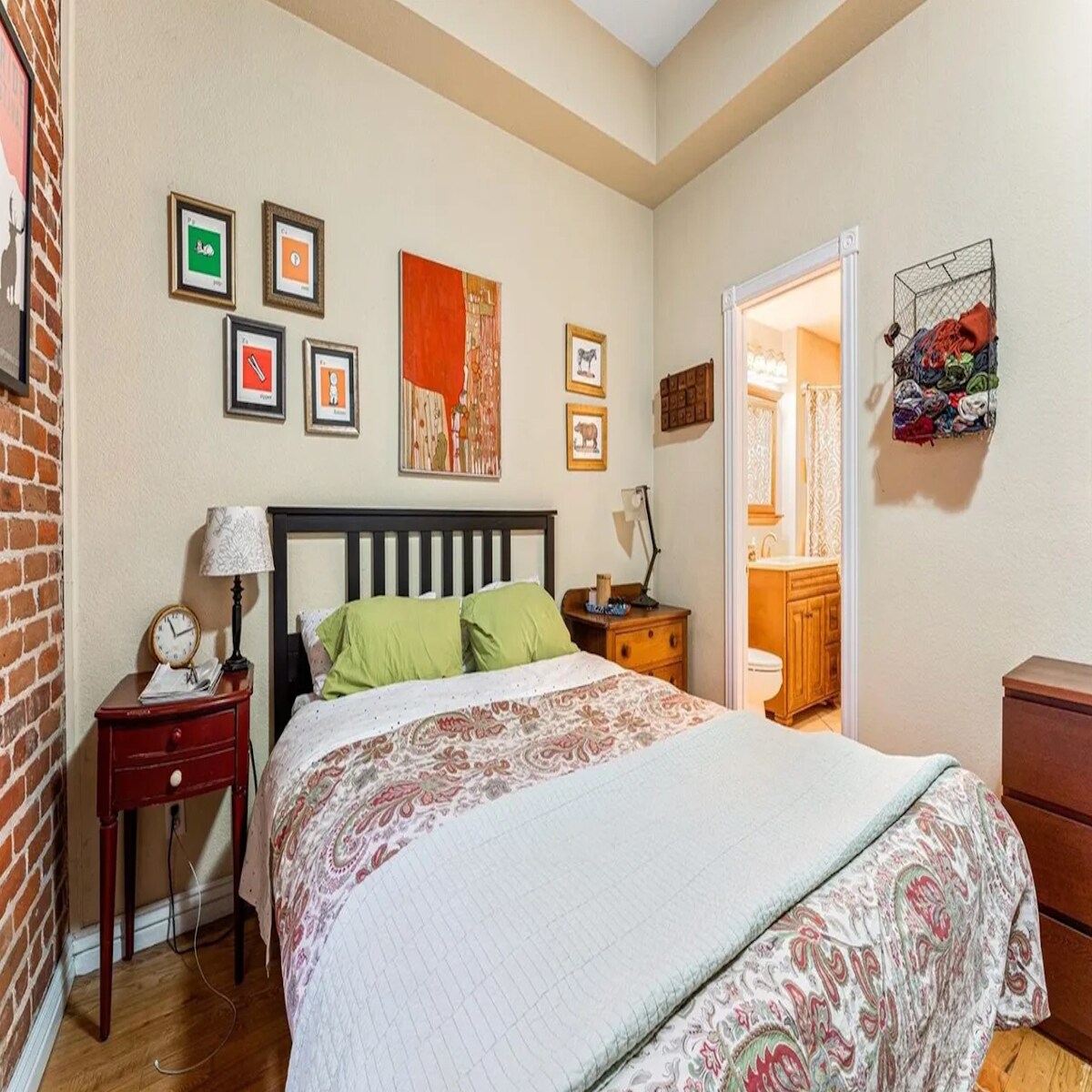 Building Photo - 800 E 18th Ave