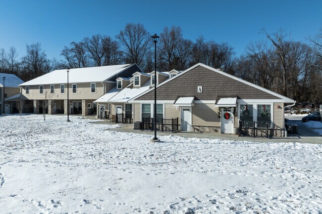 Primary Photo - Mount Laurel Manor Apartments