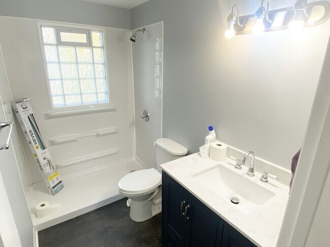 Building Photo - 4-Bedroom, 1 Bath Home on Wooded Lot near Aspirus Hospital